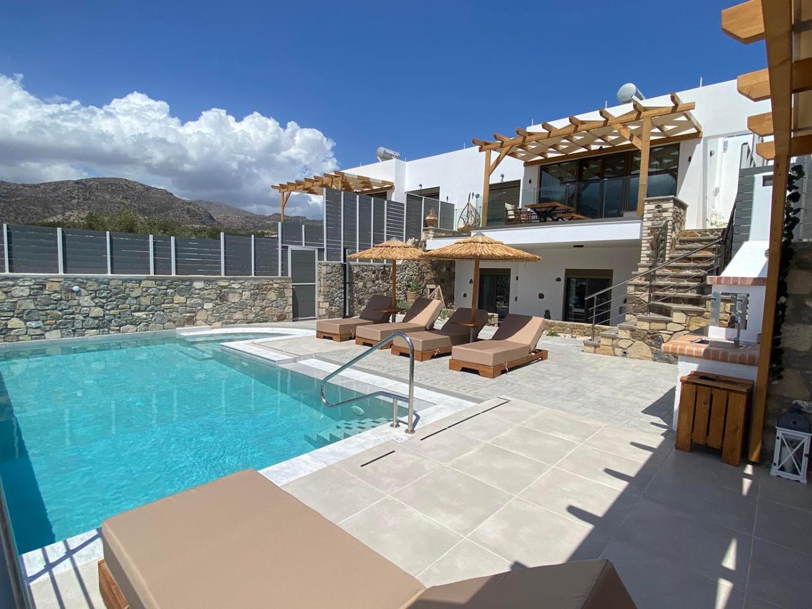 Mediterranean View Villa Makrýgialos Eksteriør bilde