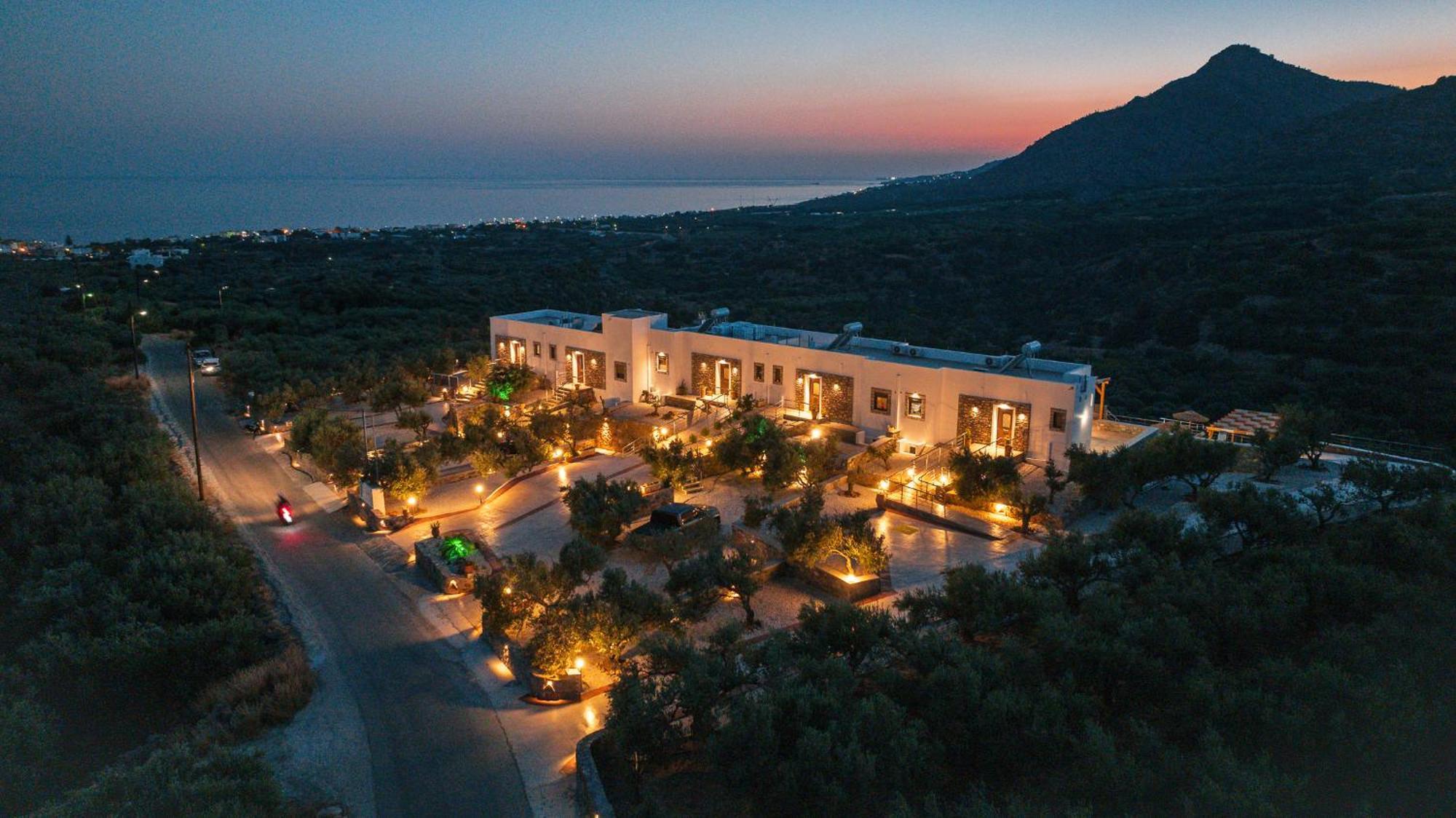 Mediterranean View Villa Makrýgialos Eksteriør bilde